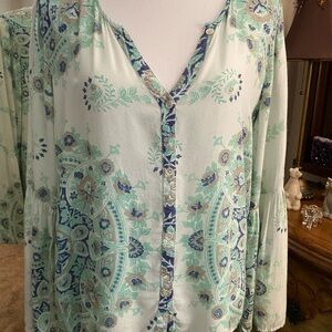 Billabong Cream Buttoned Blouse with Long Sleeves